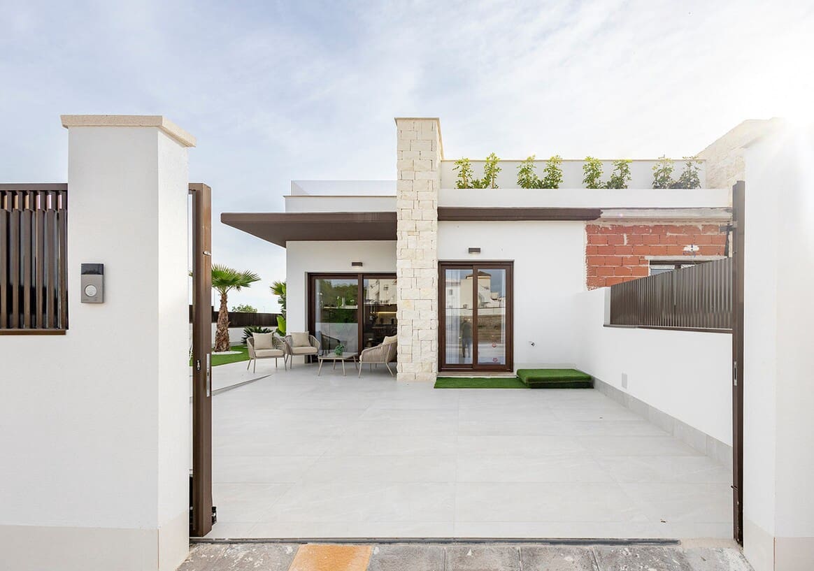 2 bedroom Villa for sale in Orihuela with pool garage - € 376,000 (Ref: 10159245)