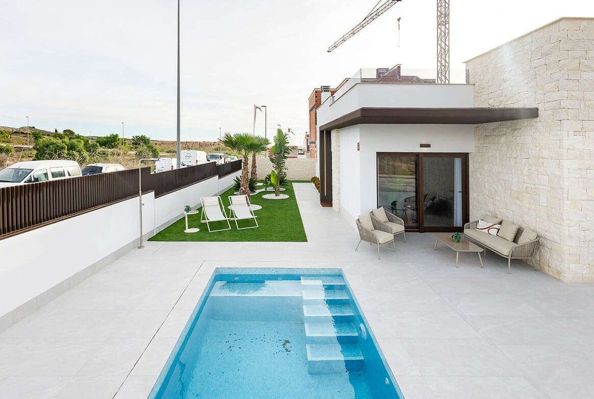 2 bedroom Villa for sale in Orihuela with pool garage - € 376,000 (Ref: 10159245)