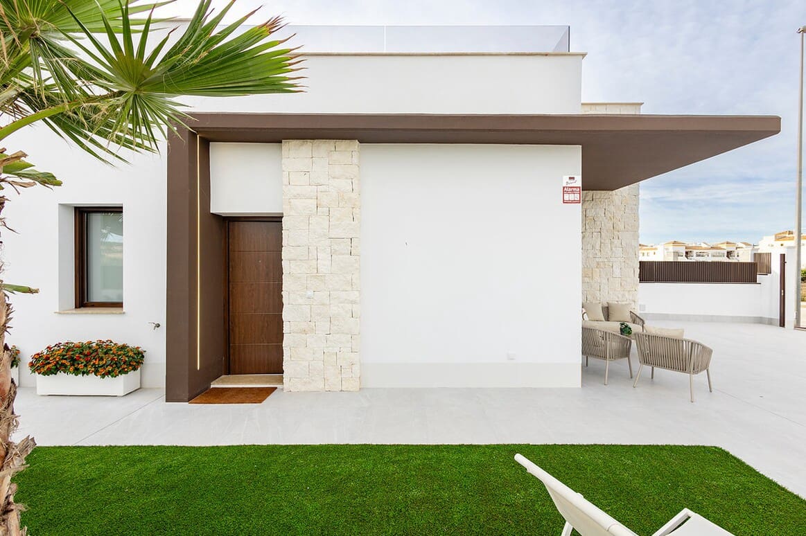 2 bedroom Villa for sale in Orihuela with pool garage - € 376,000 (Ref: 10159245)