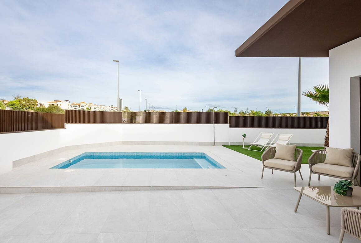 2 bedroom Villa for sale in Orihuela with pool garage - € 381,000 (Ref: 10159246)