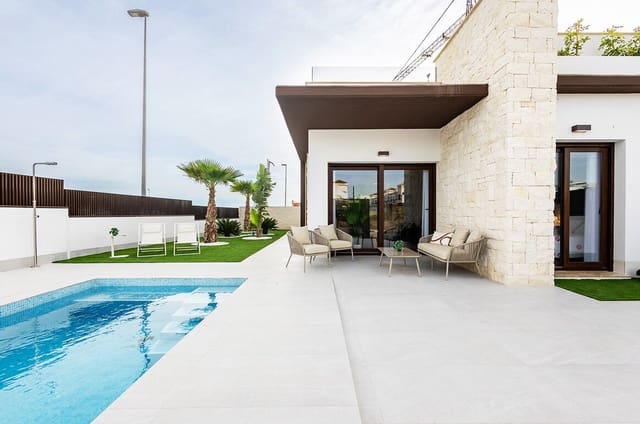 2 slaapkamer Villa te koop in Desamparados - Hurchillo - Torremendo, Orihuela met zwembad garage - € 381.000 (Ref: 10159246)