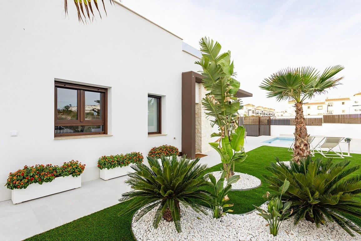2 bedroom Villa for sale in Orihuela with pool garage - € 381,000 (Ref: 10159246)