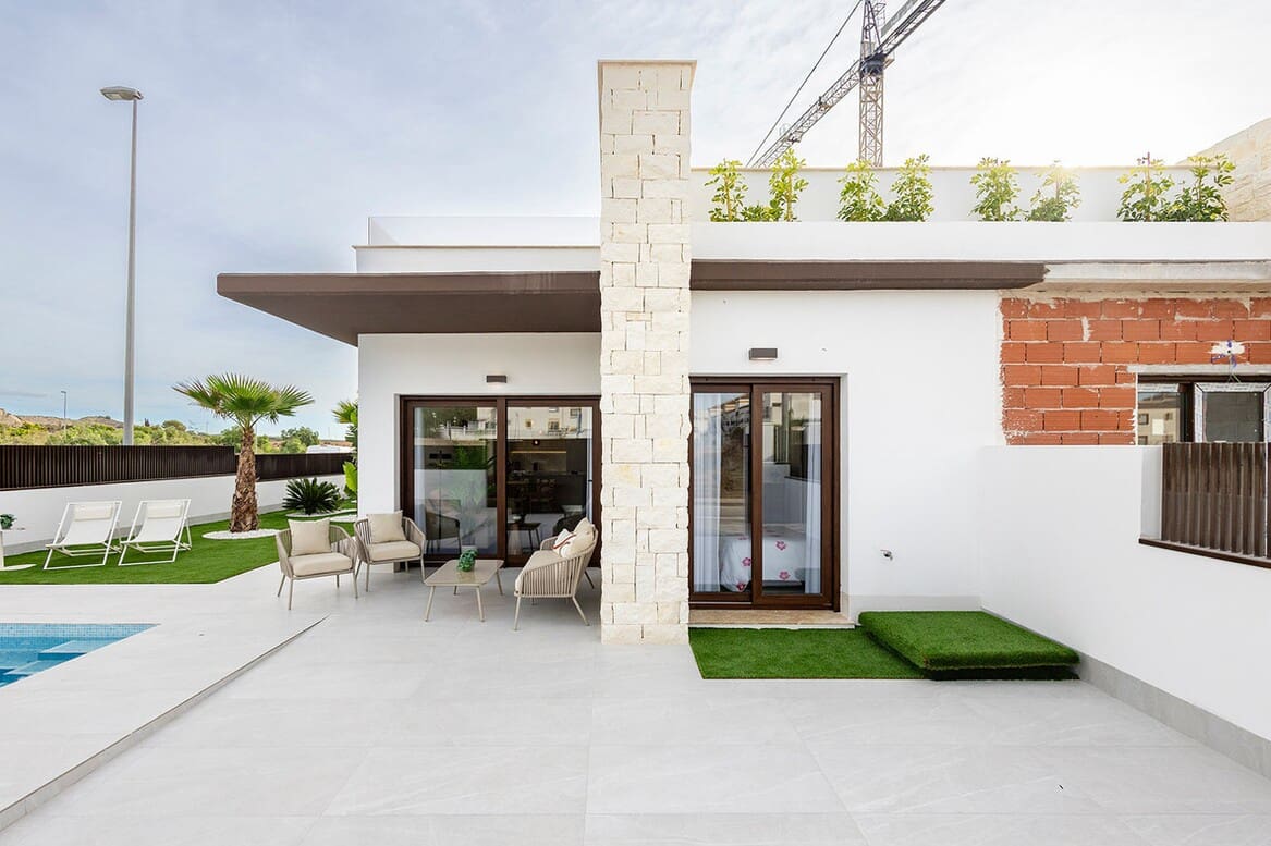2 bedroom Villa for sale in Orihuela with pool garage - € 381,000 (Ref: 10159246)