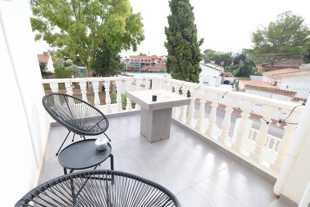5 slaapkamer Villa te koop in Torrevieja met zwembad garage - € 599.000 (Ref: 10159264)