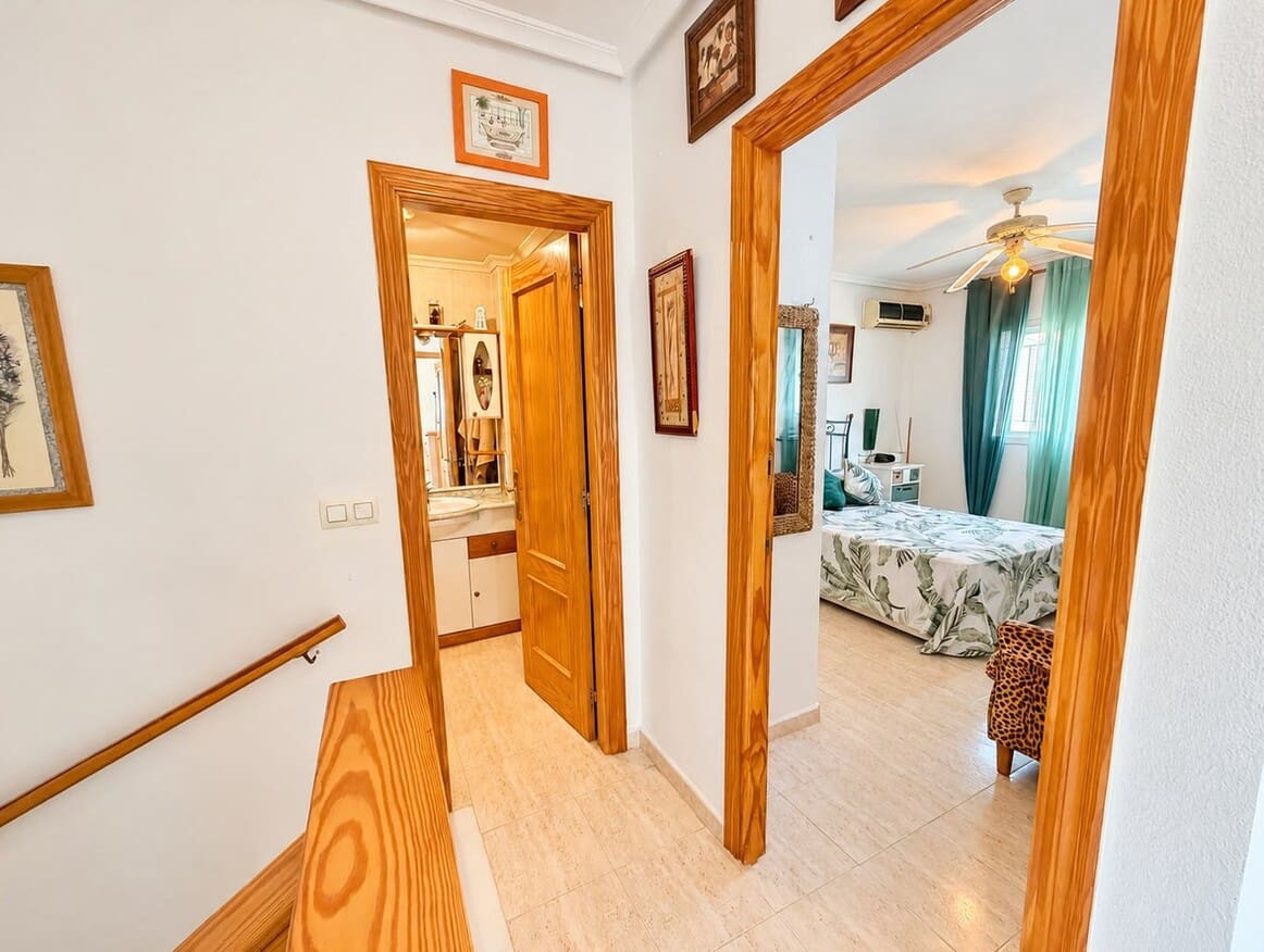 3 bedroom Villa for sale in Orihuela with pool - € 349,995 (Ref: 10159513)