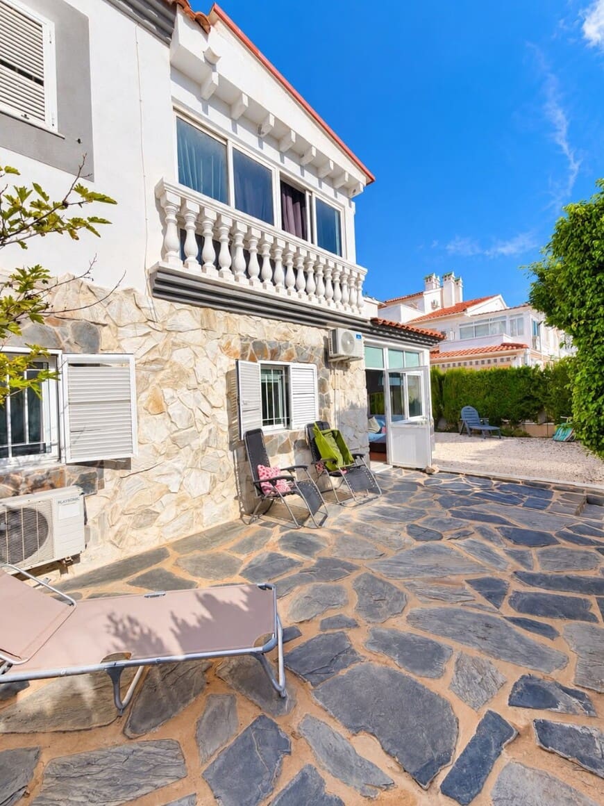 3 bedroom Villa for sale in Orihuela with pool - € 349,995 (Ref: 10159513)