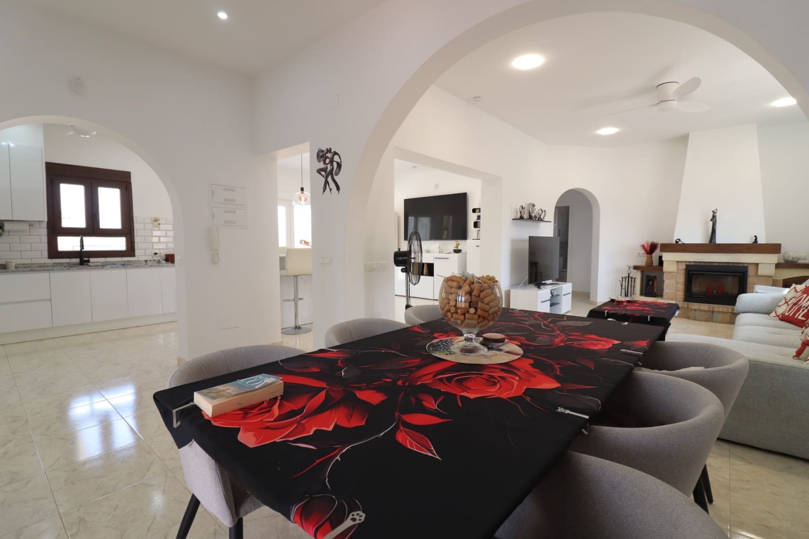 3 soverom Finca/Herregård til salgs i Daya Vieja med svømmebasseng garasje - € 650 000 (Ref: 10160459)