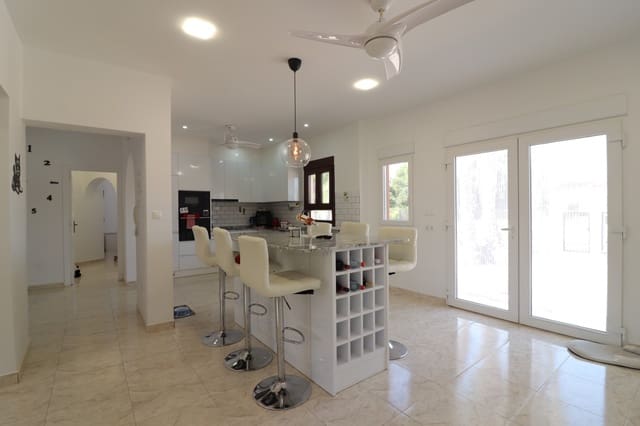 3 soverom Finca/Herregård til salgs i Daya Vieja med svømmebasseng garasje - € 650 000 (Ref: 10160459)