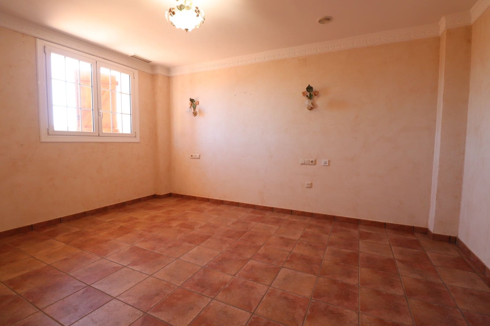 5 bedroom Villa for sale in Rojales with pool garage - € 600,000 (Ref: 10160460)