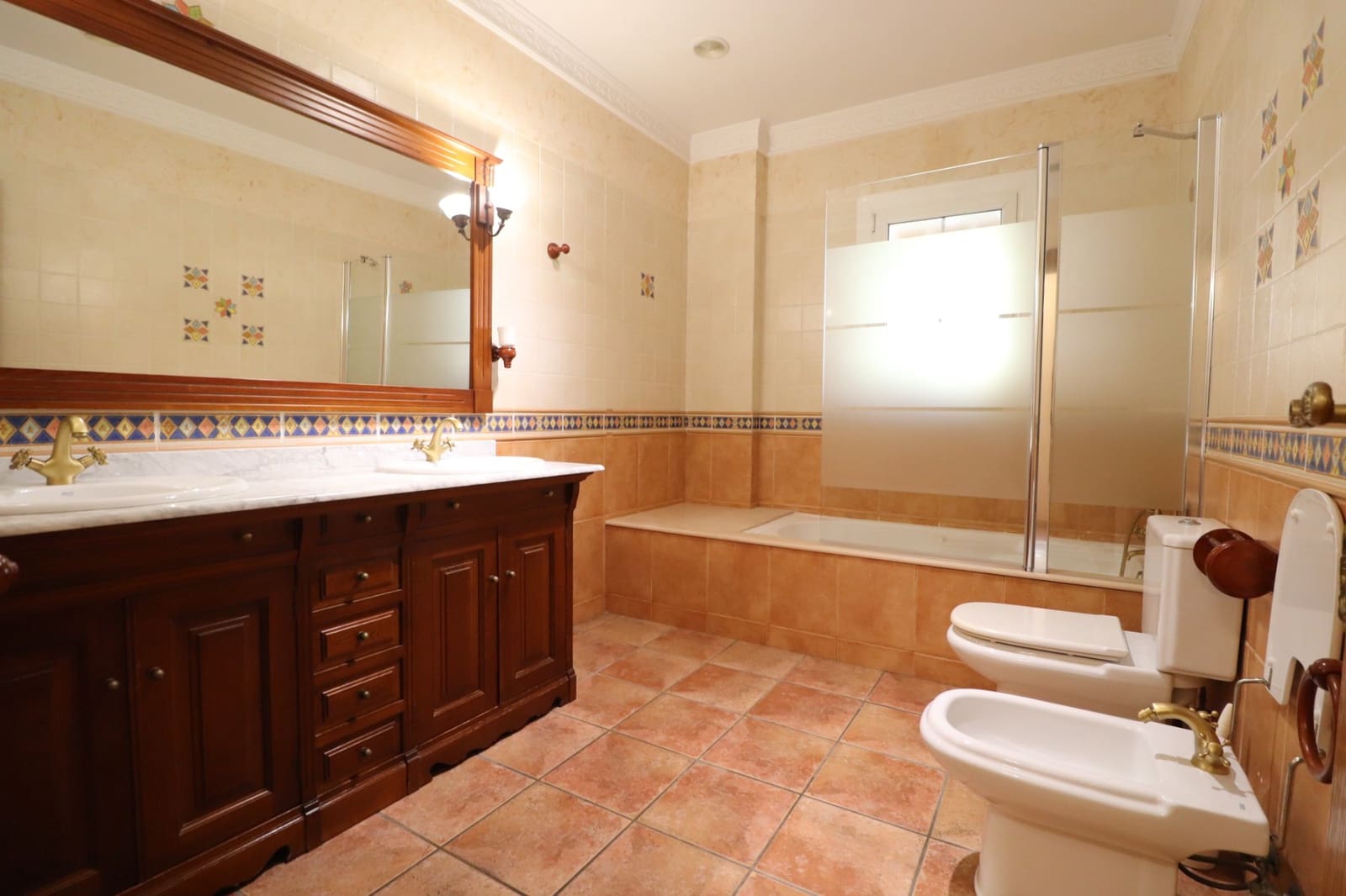 5 bedroom Villa for sale in Rojales with pool garage - € 600,000 (Ref: 10160460)