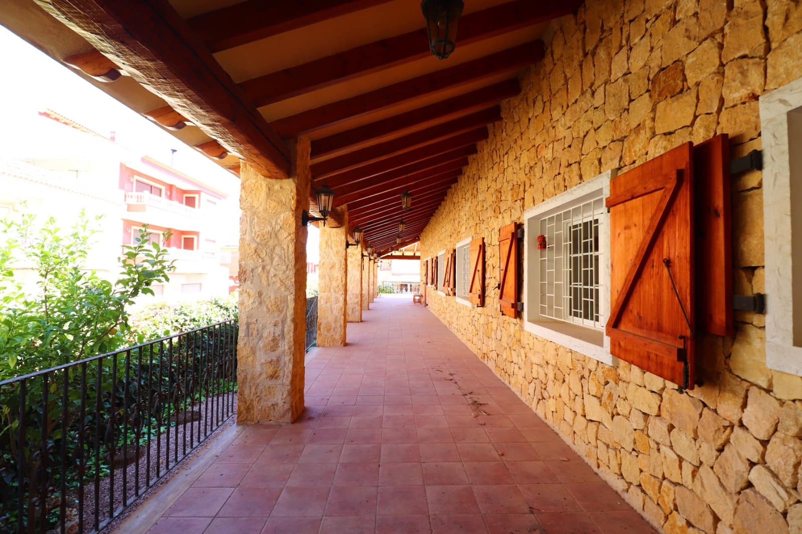 5 bedroom Villa for sale in Rojales with pool garage - € 600,000 (Ref: 10160460)