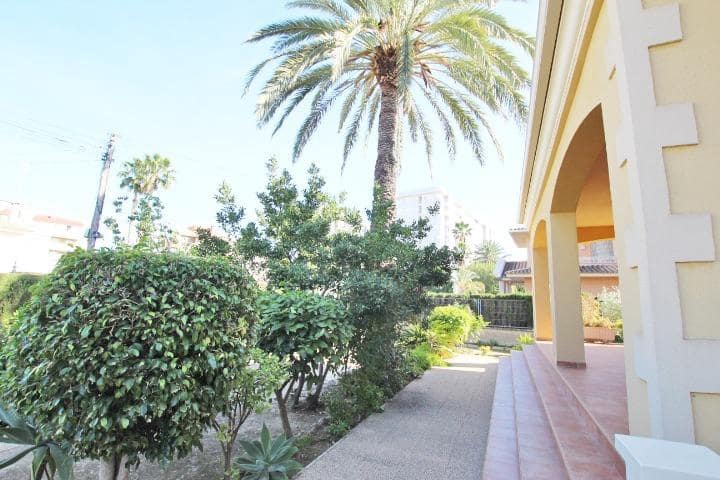 4 bedroom Villa for sale in Elche / Elx - € 760,000 (Ref: 10161175)
