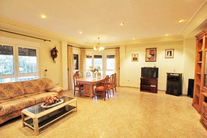 4 bedroom Villa for sale in Elche / Elx - € 760,000 (Ref: 10161175)