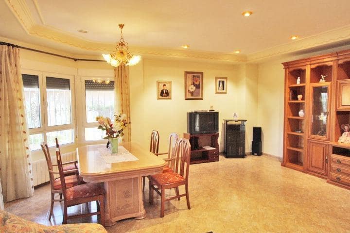 4 bedroom Villa for sale in Elche / Elx - € 760,000 (Ref: 10161175)