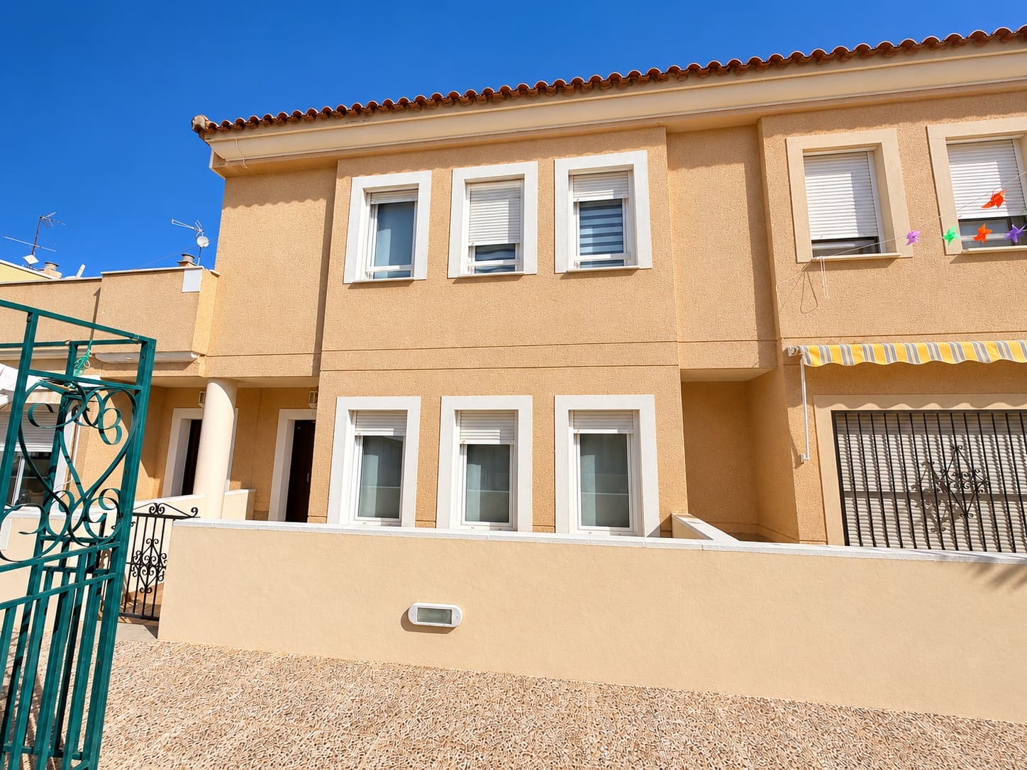 3 soverom Hus til salgs i Daya Nueva med garasje - € 180 000 (Ref: 10161177)