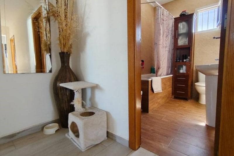Chalet de 3 habitaciones en Torrevieja en venta con piscina garaje - 430.000 € (Ref: 10162208)