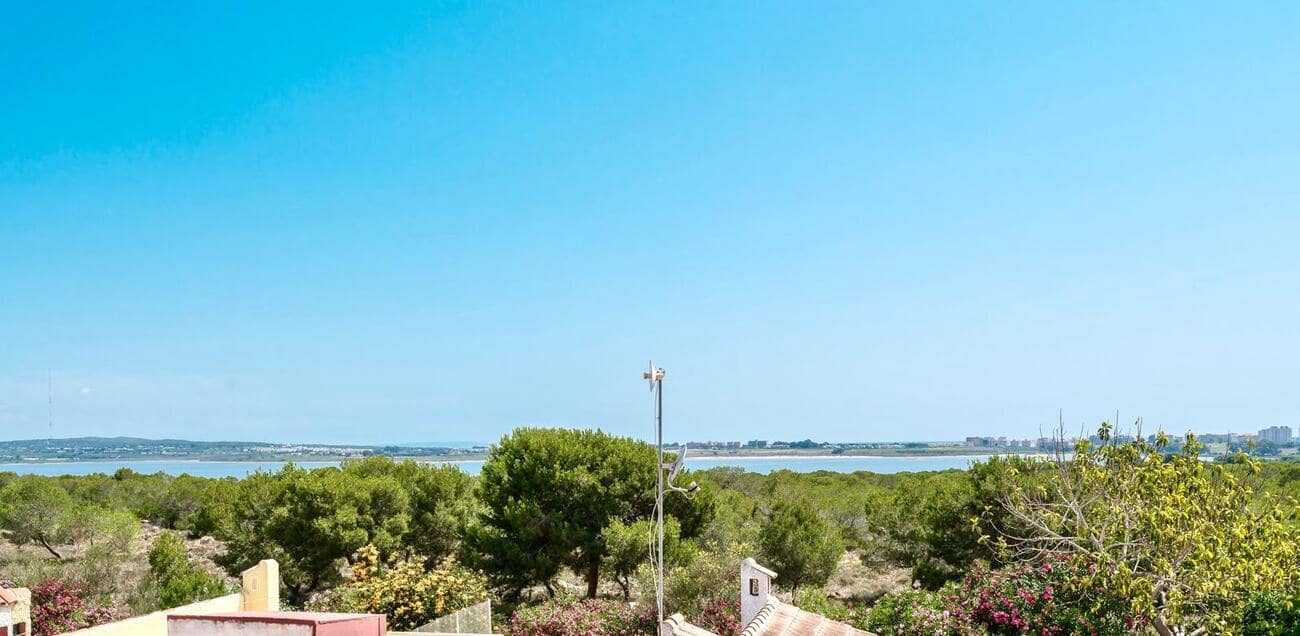3 makuuhuone Omakotitalo myytävänä paikassa Torrevieja - 199 000 € (Ref: 10166292)
