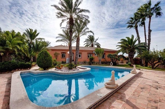 5 soverom Villa til salgs i La Siesta, Torrevieja med svømmebasseng garasje - € 850 000 (Ref: 10166297)