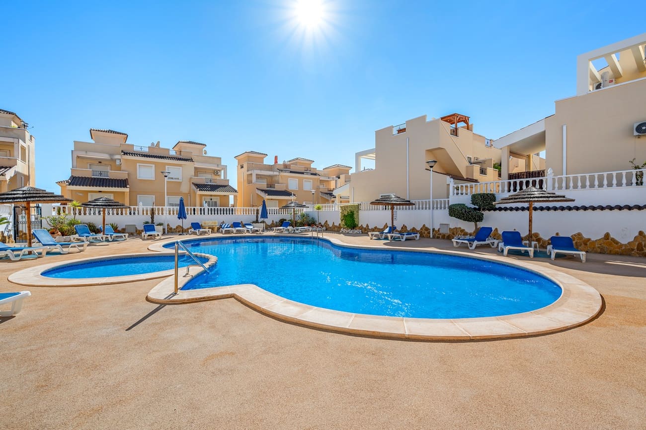 3 sovrum Hus till salu i San Miguel de Salinas med pool garage - 264 500 € (Ref: 10168371)