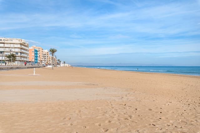 4 Zimmer Villa zu verkaufen in El Edén, Guardamar del Segura mit Pool Garage - 1.750.000 € (Ref: 10168376)