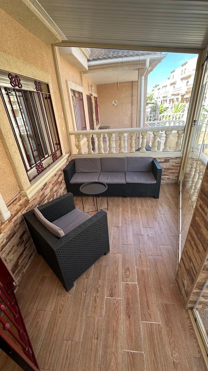 3 soverom Villa til salgs i Torrevieja med svømmebasseng - € 274 990 (Ref: 10168377)