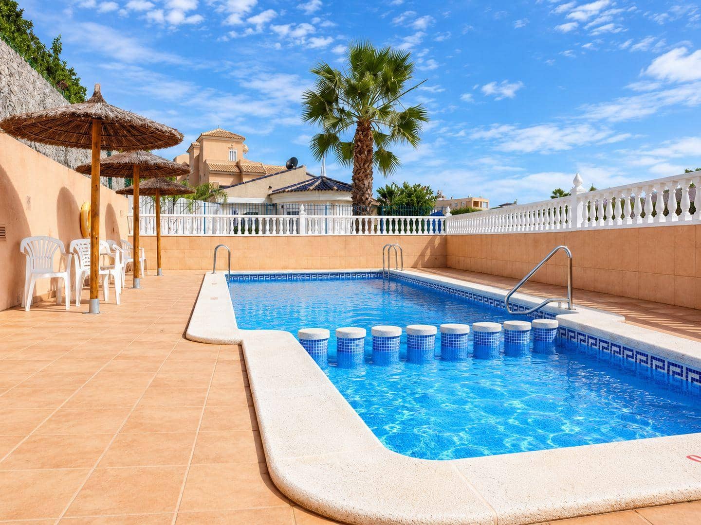 3 soverom Villa til salgs i Torrevieja med svømmebasseng - € 274 990 (Ref: 10168377)