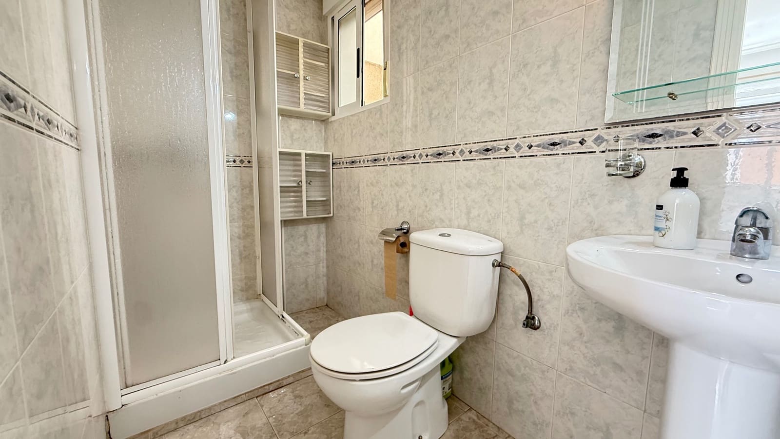 Apartamento de 2 habitaciones en San Miguel de Salinas en venta con piscina garaje - 145.000 € (Ref: 10168383)