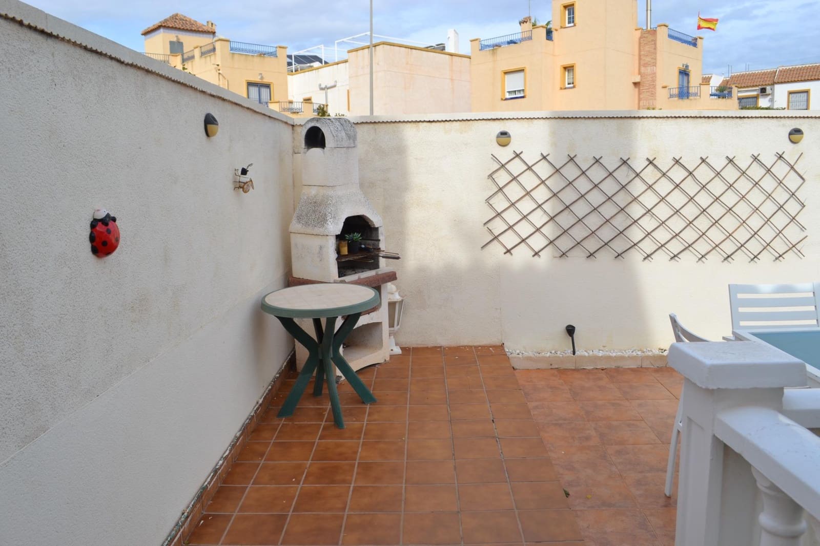 3 soverom Kjedet enebolig til salgs i La Zenia med svømmebasseng garasje - € 269 950 (Ref: 10171186)