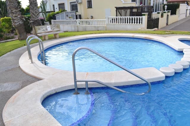 3 soverom Kjedet enebolig til salgs i La Zenia, Orihuela med svømmebasseng garasje - € 269 950 (Ref: 10171186)