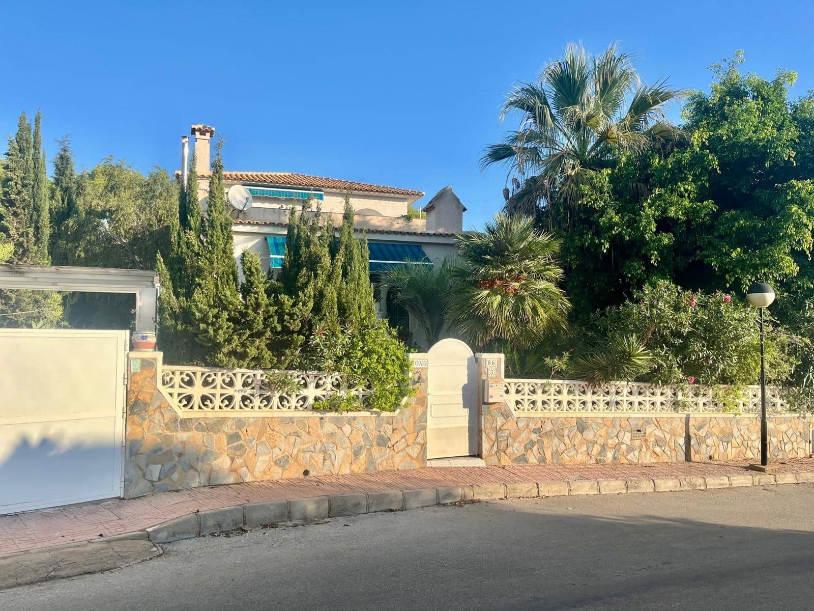 3 bedroom Villa for sale in San Miguel de Salinas with pool garage - € 350,000 (Ref: 10171193)