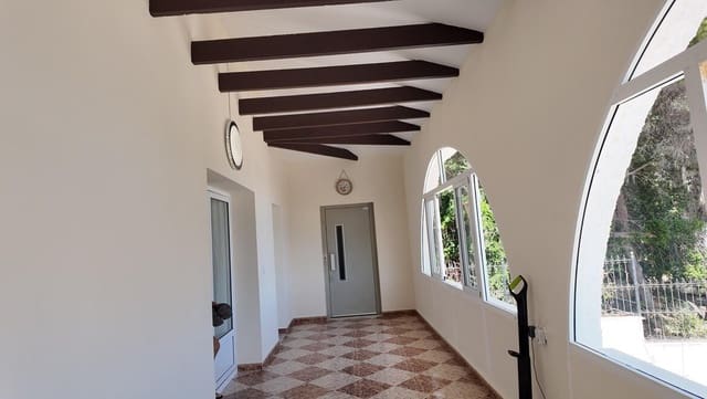 5 quarto Moradia para venda em San Miguel de Salinas com piscina garagem - 750 000 € (Ref: 10172485)