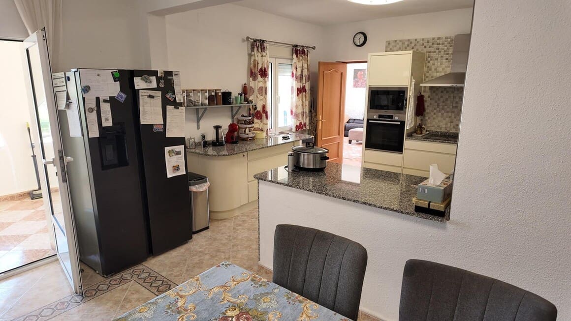 5 bedroom Villa for sale in San Miguel de Salinas with pool garage - € 750,000 (Ref: 10172485)