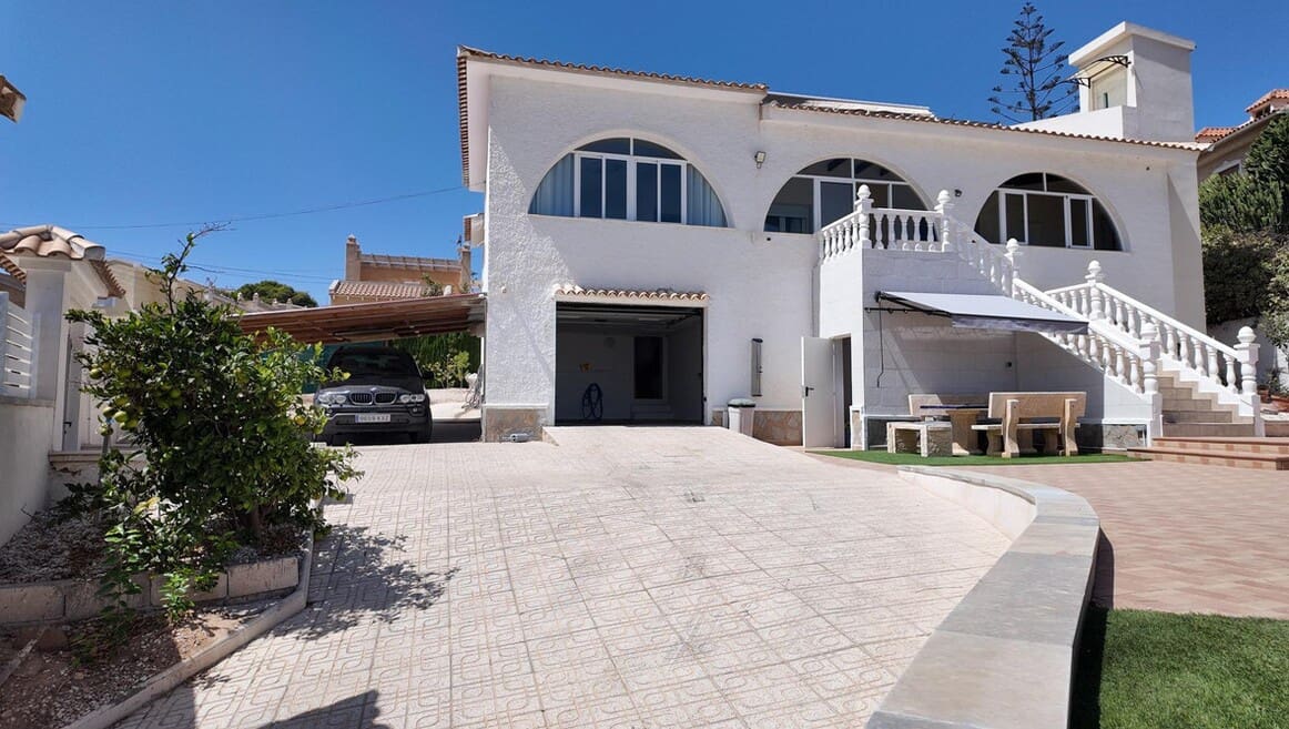5 bedroom Villa for sale in San Miguel de Salinas with pool garage - € 750,000 (Ref: 10172485)
