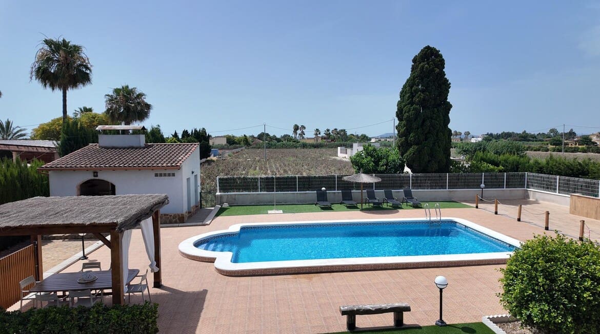 6 soveværelse Villa til salg i San Isidro med swimmingpool garage - € 720.000 (Ref: 10172488)