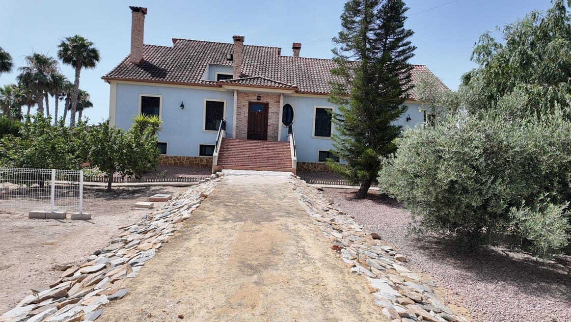 6 soveværelse Villa til salg i San Isidro med swimmingpool garage - € 720.000 (Ref: 10172488)