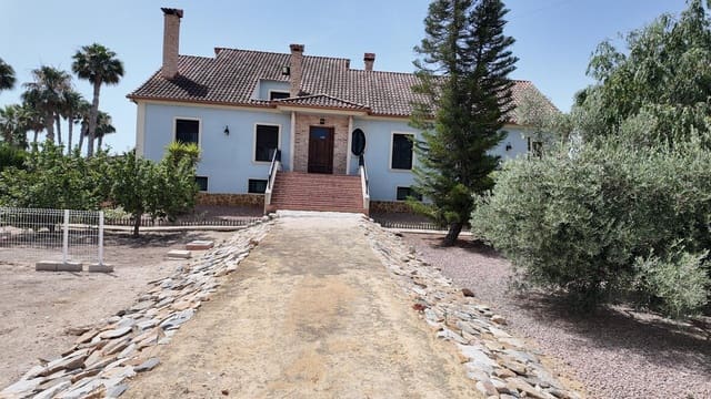 6 soveværelse Villa til salg i San Isidro med swimmingpool garage - € 720.000 (Ref: 10172488)