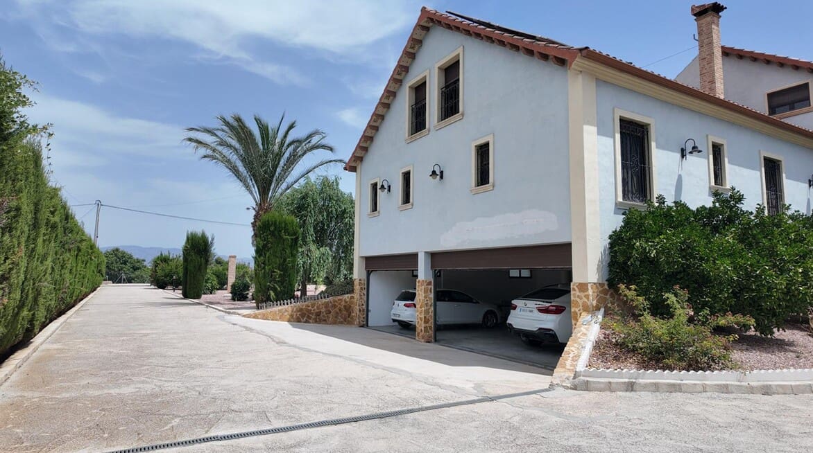 6 soveværelse Villa til salg i San Isidro med swimmingpool garage - € 720.000 (Ref: 10172488)