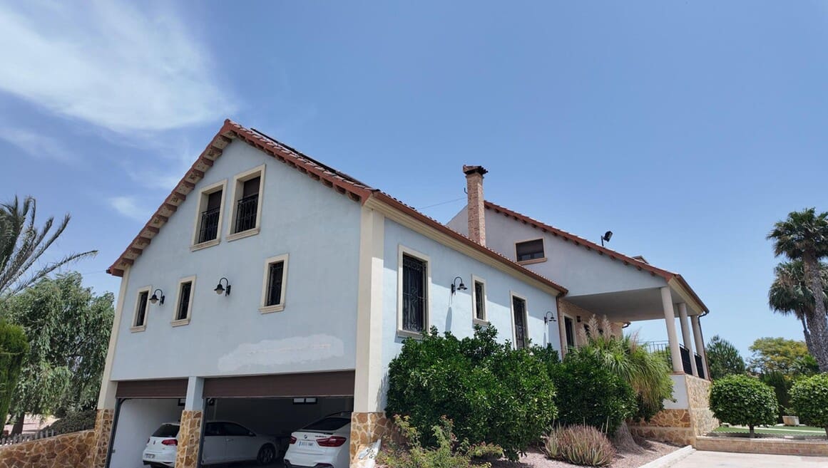 6 soveværelse Villa til salg i San Isidro med swimmingpool garage - € 720.000 (Ref: 10172488)