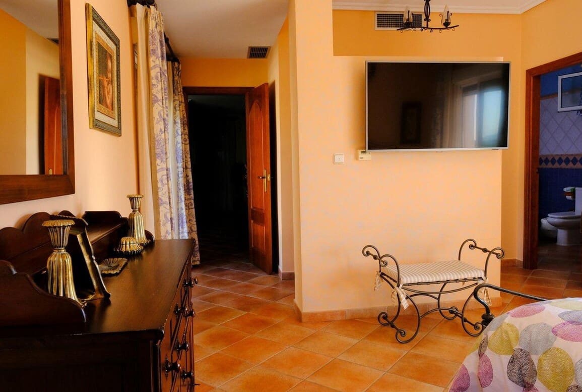 4 Zimmer Villa zu verkaufen in Orihuela mit Pool Garage - 650.000 € (Ref: 10172489)