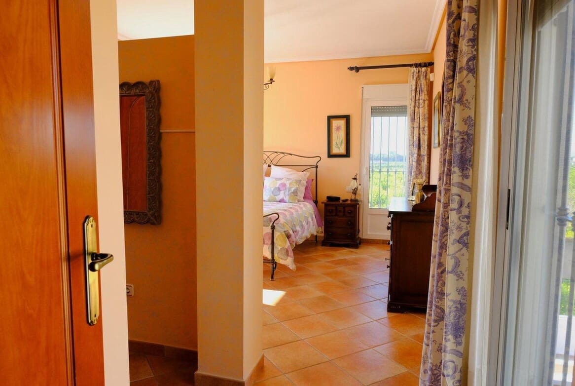 4 Zimmer Villa zu verkaufen in Orihuela mit Pool Garage - 650.000 € (Ref: 10172489)