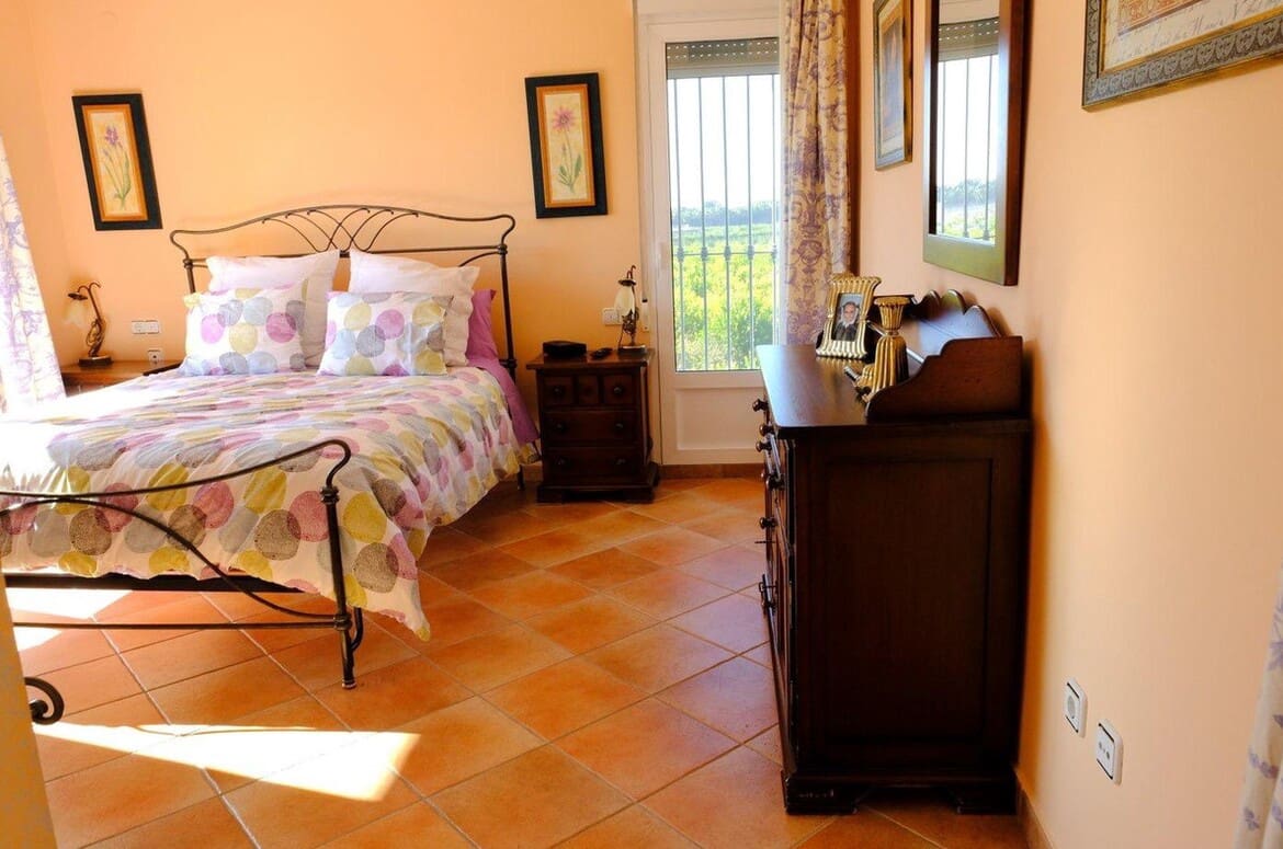 4 Zimmer Villa zu verkaufen in Orihuela mit Pool Garage - 650.000 € (Ref: 10172489)