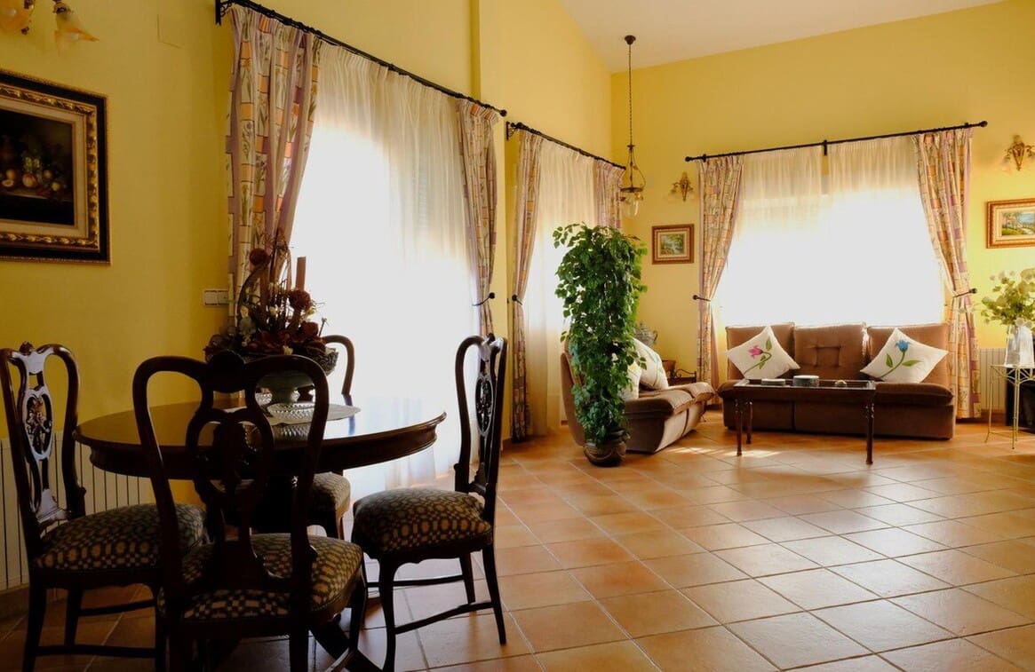 4 Zimmer Villa zu verkaufen in Orihuela mit Pool Garage - 650.000 € (Ref: 10172489)