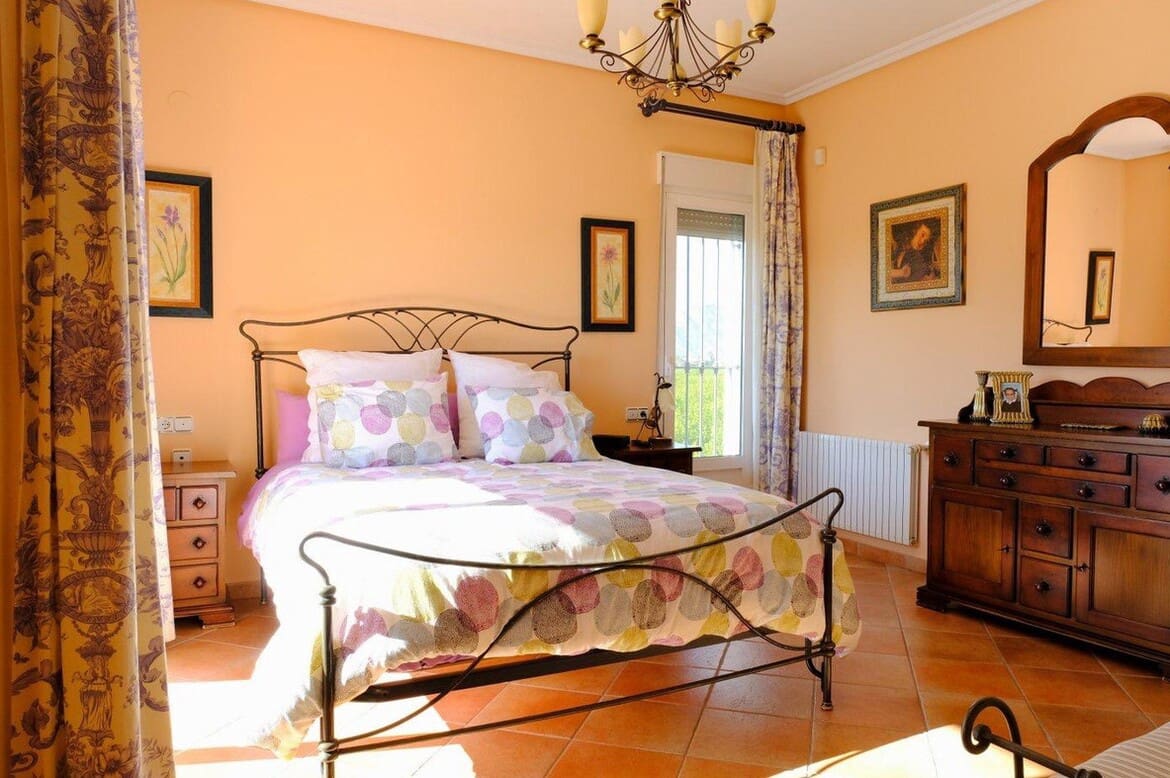 4 Zimmer Villa zu verkaufen in Orihuela mit Pool Garage - 650.000 € (Ref: 10172489)