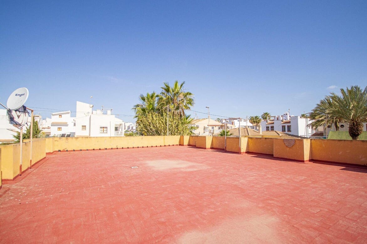 3 soveværelse Villa til salg i Torrevieja med swimmingpool garage - € 510.000 (Ref: 10172490)