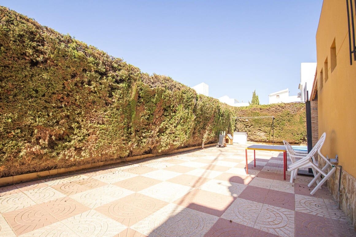 3 soveværelse Villa til salg i Torrevieja med swimmingpool garage - € 510.000 (Ref: 10172490)