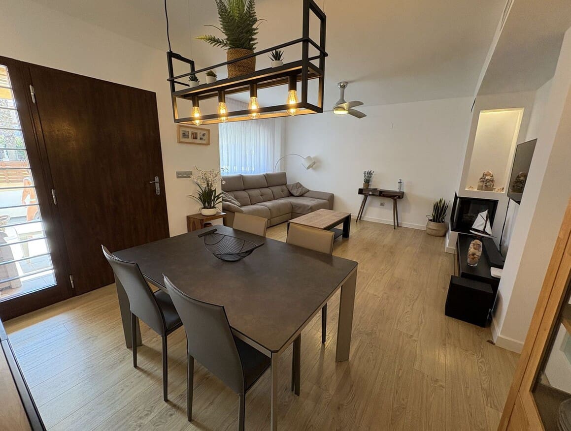 3 soverom Villa til salgs i Santa Pola med svømmebasseng garasje - € 410 000 (Ref: 10172491)