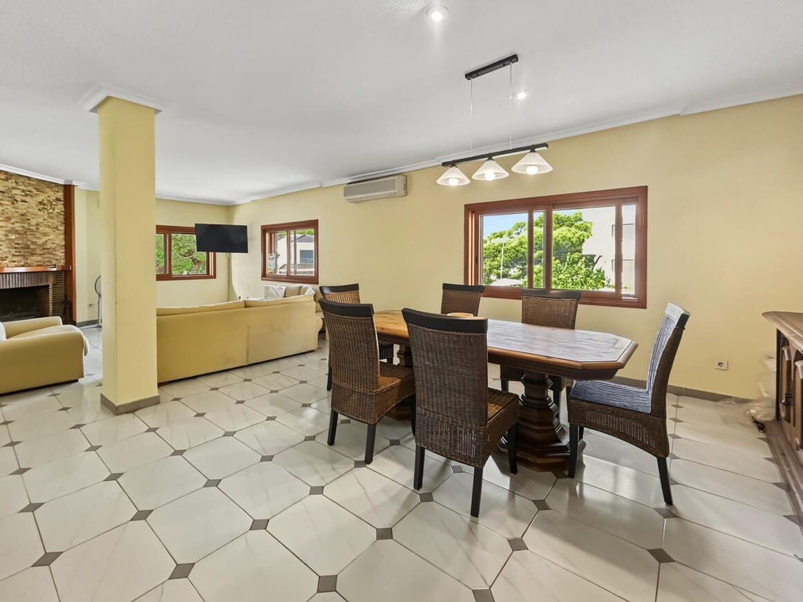 7 soveværelse Villa til salg i Campoamor med swimmingpool garage - € 1.300.000 (Ref: 10172493)