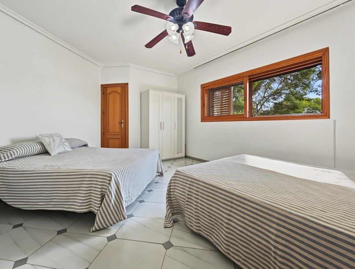 7 soveværelse Villa til salg i Campoamor med swimmingpool garage - € 1.300.000 (Ref: 10172493)