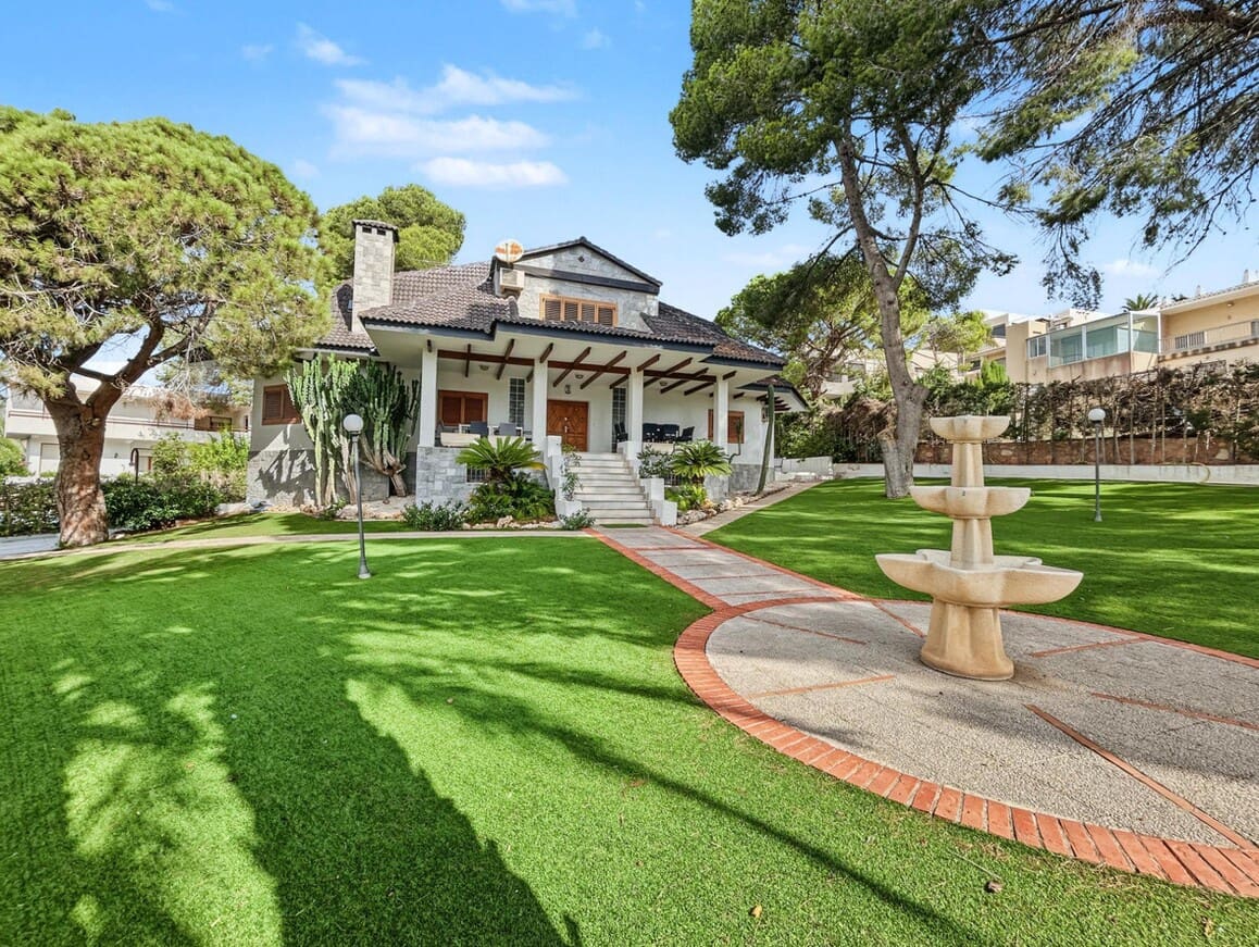 7 soveværelse Villa til salg i Campoamor med swimmingpool garage - € 1.300.000 (Ref: 10172493)