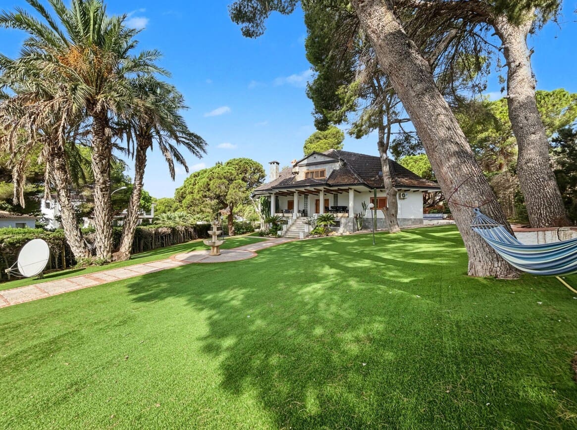 7 soveværelse Villa til salg i Campoamor med swimmingpool garage - € 1.300.000 (Ref: 10172493)